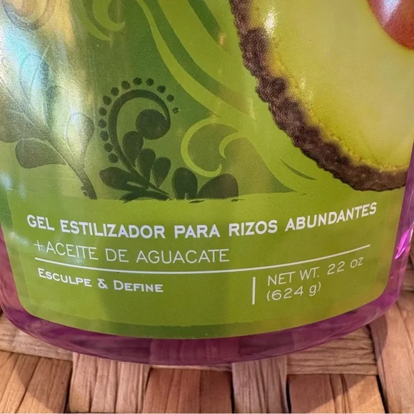 La Bella Lots of Curls Styling Gel & Super Shine Serum Duo Set Bundle - Picture 5 of 6